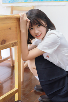 翁公与小莹